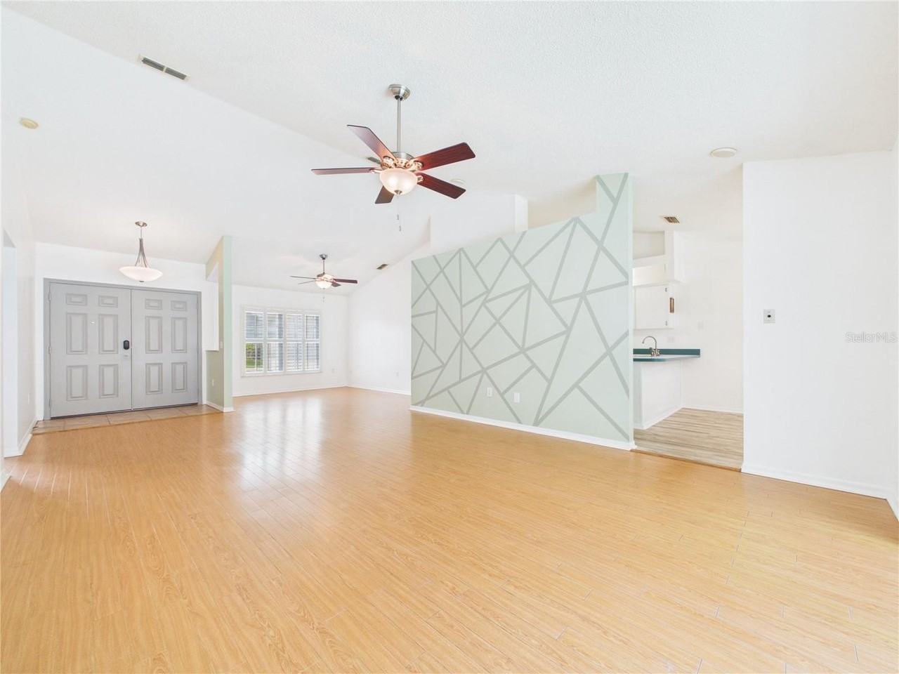 9434 Holnwon Ct - Photo 6 of 45