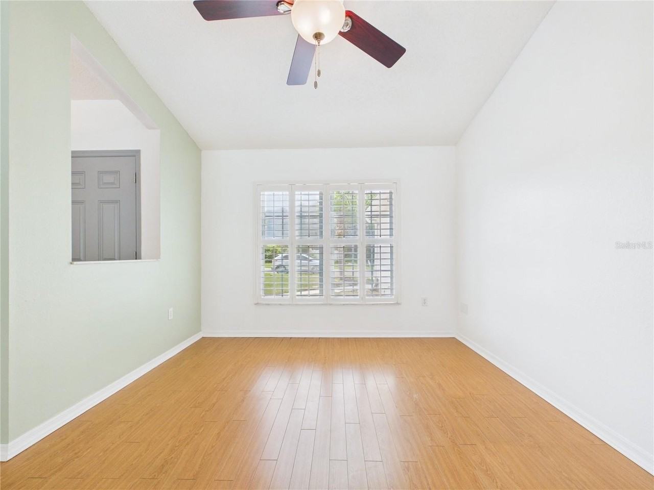 9434 Holnwon Ct - Photo 7 of 45