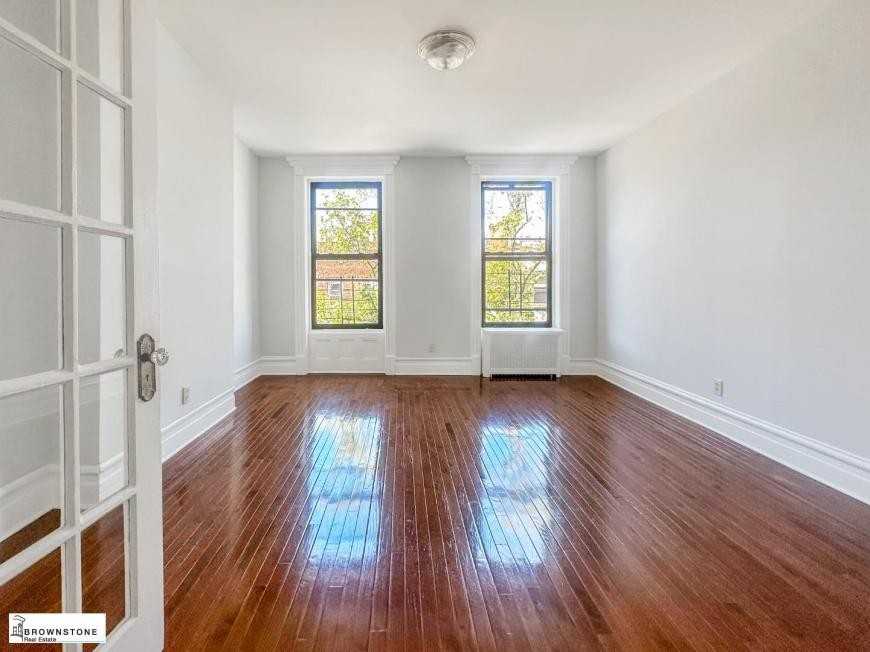 507 Henry St - Photo 3 of 5