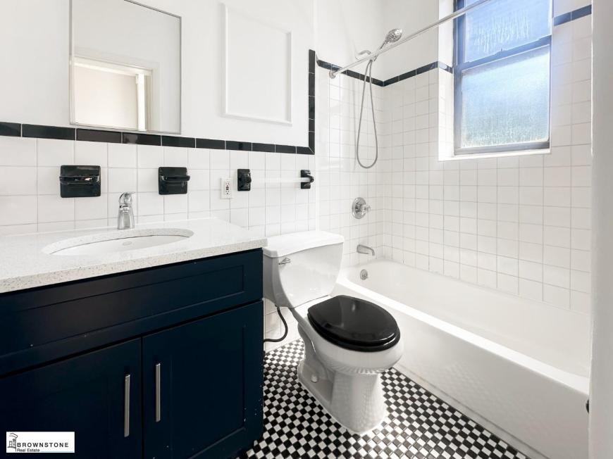 507 Henry St - Photo 5 of 5