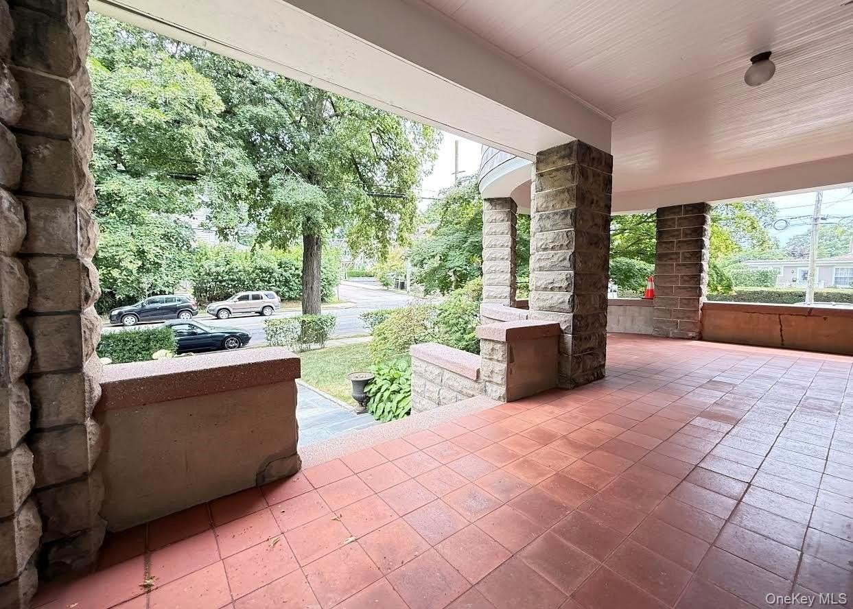 453 Palmer Ave - Photo 2 of 28