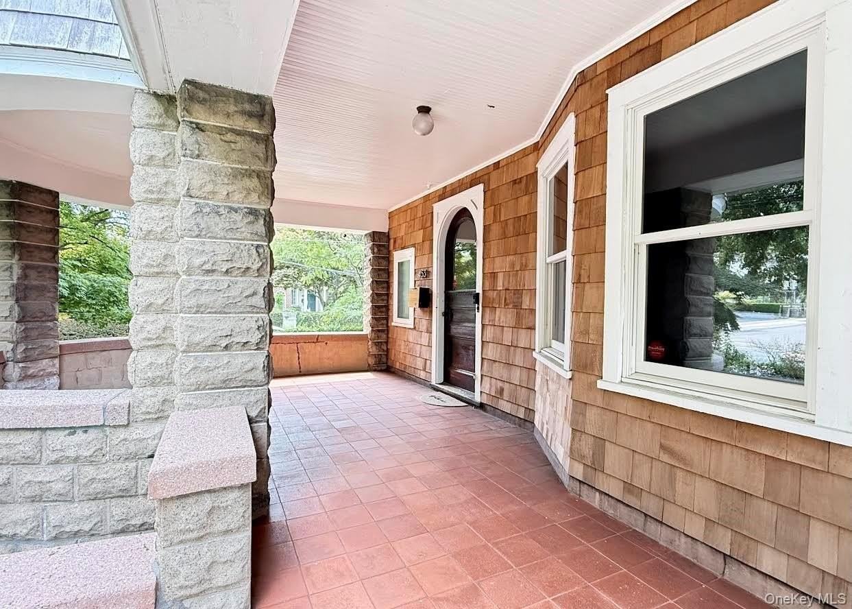 453 Palmer Ave - Photo 3 of 28