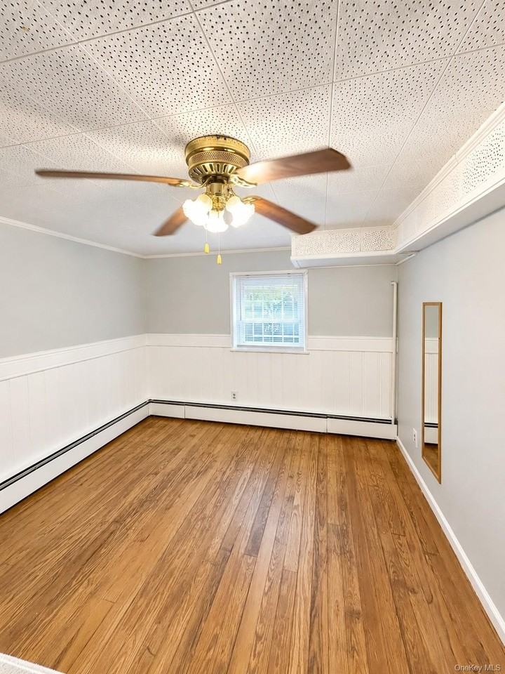 2329 Throop Ave #1stFL - Photo 4 of 8