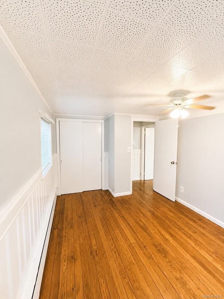 2329 Throop Ave #1stFL - Photo 6 of 8