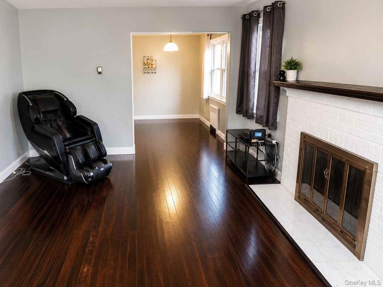 187 Perry St - Photo 3 of 13