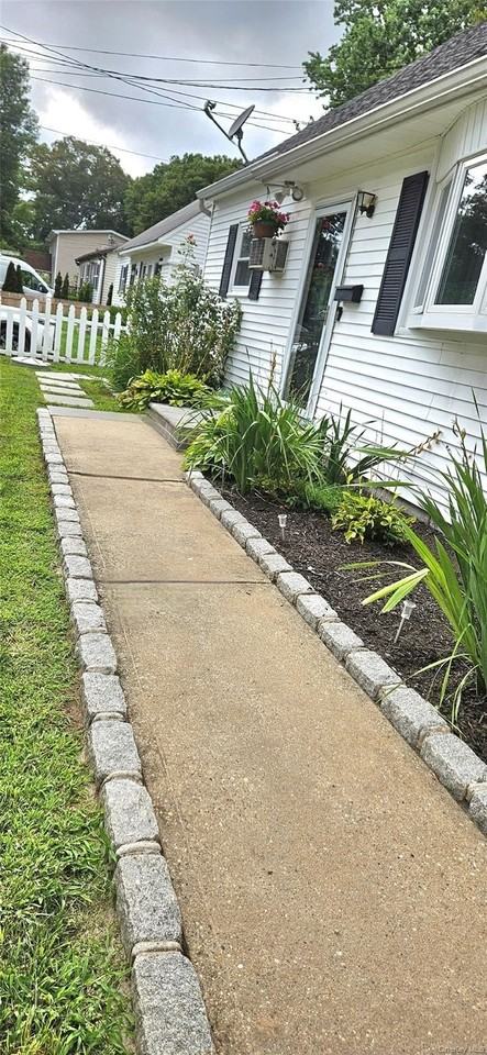 211 Parkway Blvd - Photo 3 of 34