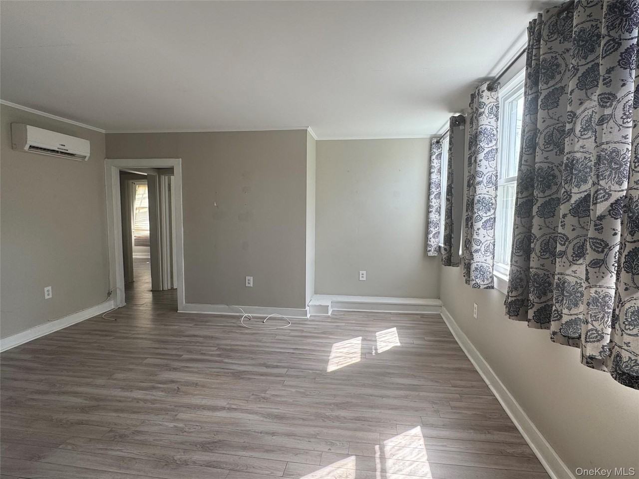 425 Landing Ave - Photo 2 of 21