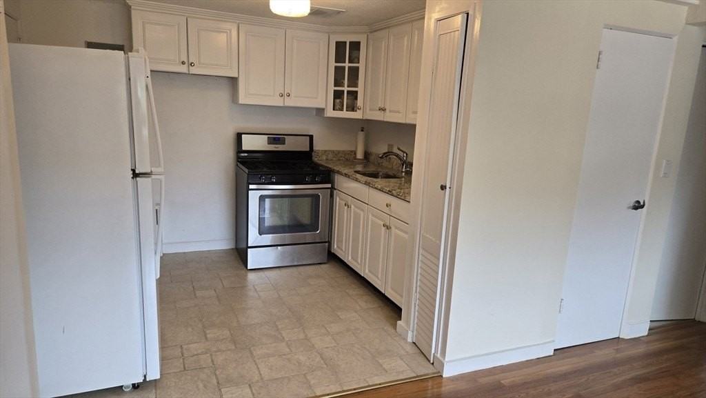 108 E Main St #10 - Photo 6 of 30