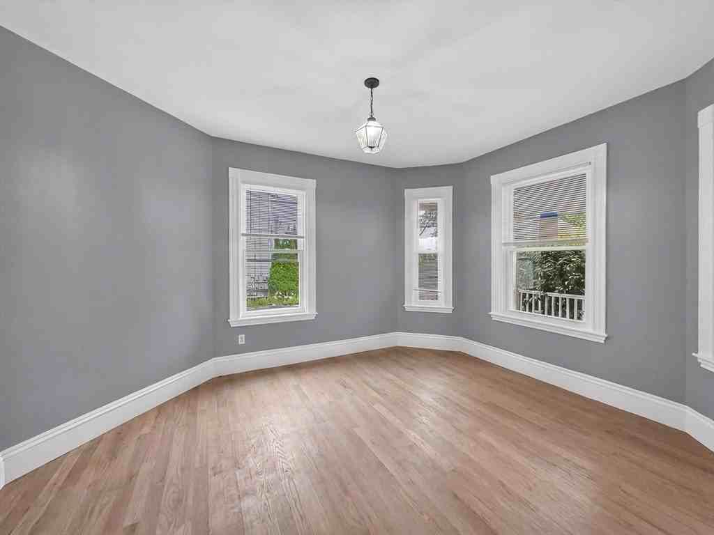 70 Holbrook Ave #R - Photo 5 of 20