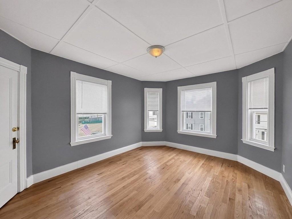 70 Holbrook Ave #R - Photo 7 of 20