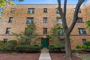 featured image of 1539 Monroe Ave