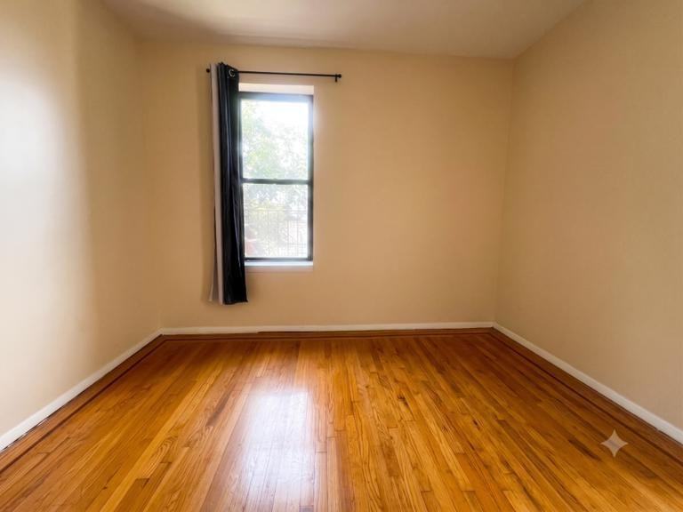2708 39th Ave - Photo 6 of 10