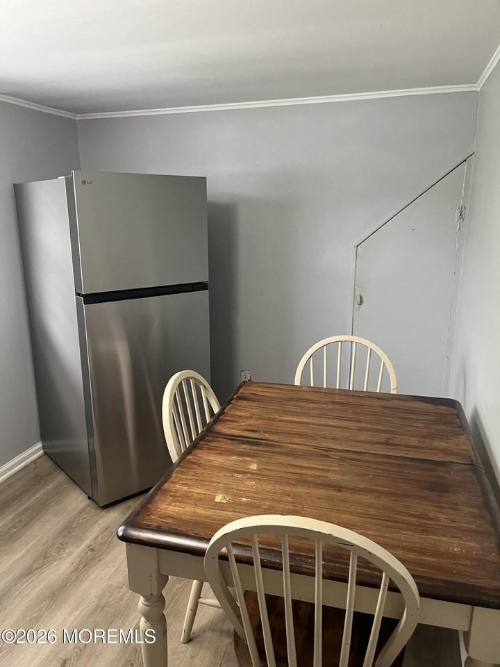 903 Catherine St - Photo 3 of 13