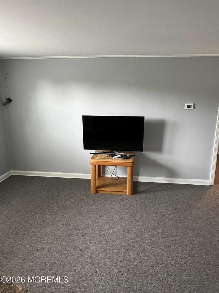 903 Catherine St - Photo 6 of 13