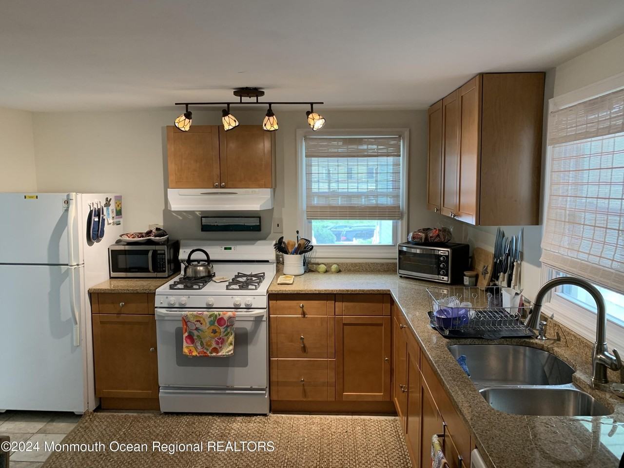 19 Webb Ave #2 - Photo 4 of 25