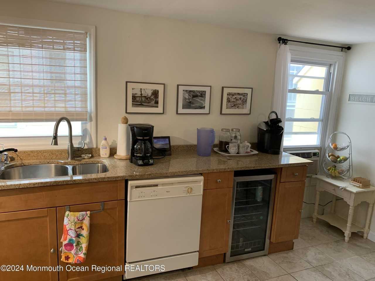 19 Webb Ave #2 - Photo 5 of 25