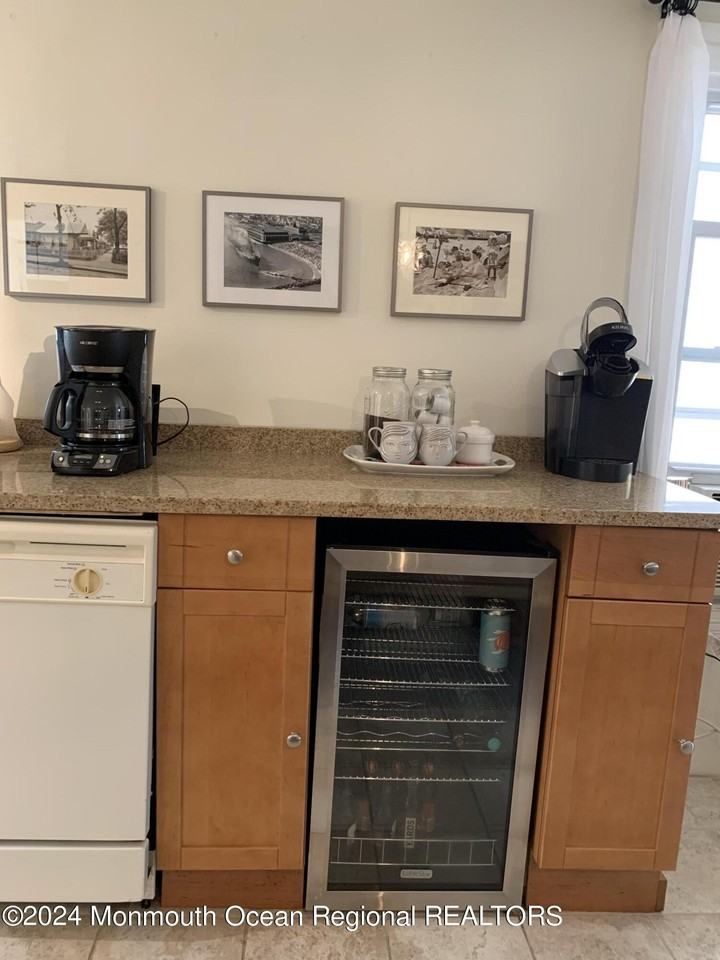19 Webb Ave #2 - Photo 6 of 25