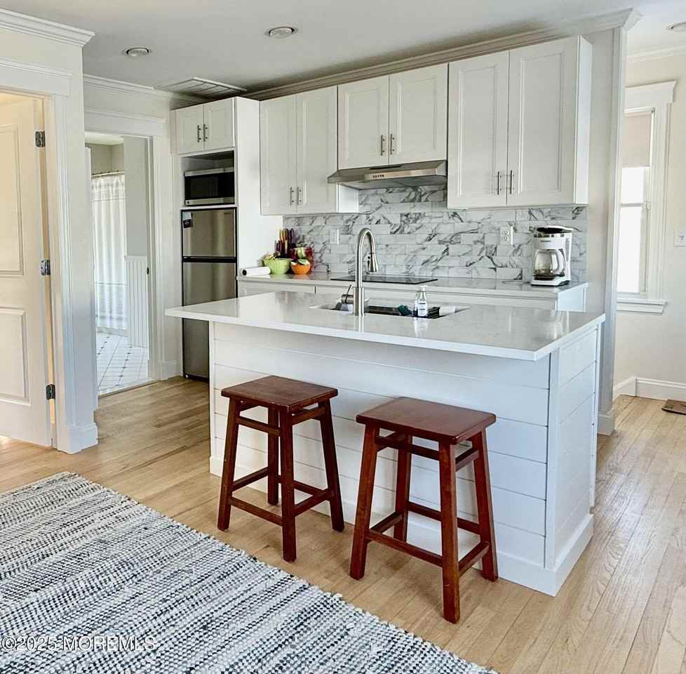 111 4th Ave #REAR - Photo 3 of 7