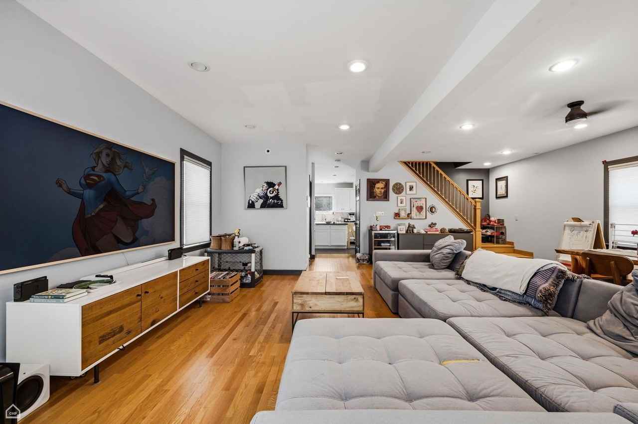 1440 Circle Ave - Photo 4 of 18