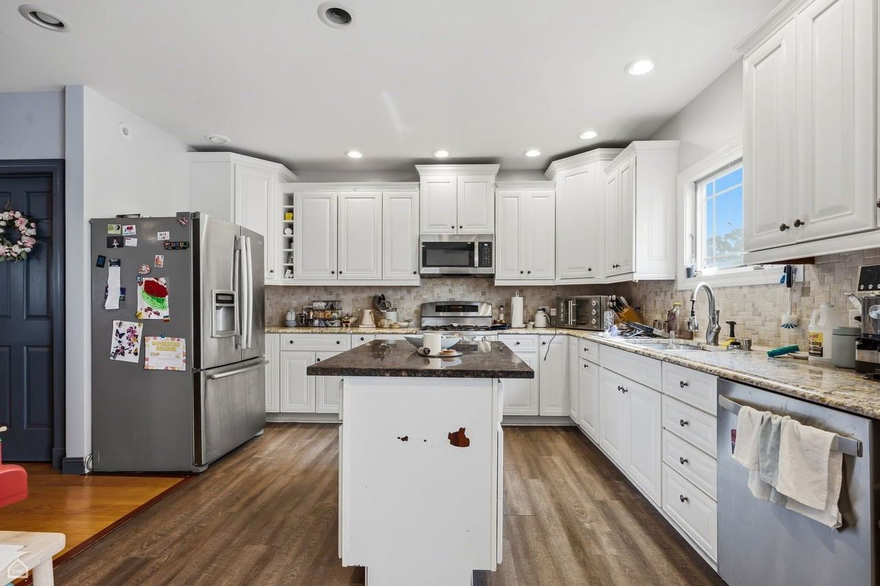 1440 Circle Ave - Photo 6 of 18