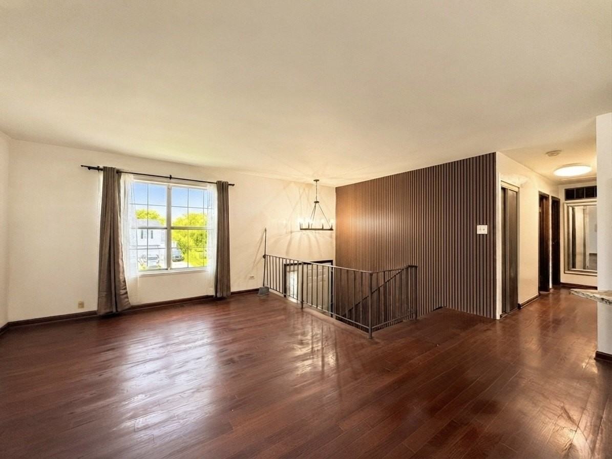 8049 W Norwood Dr - Photo 5 of 10
