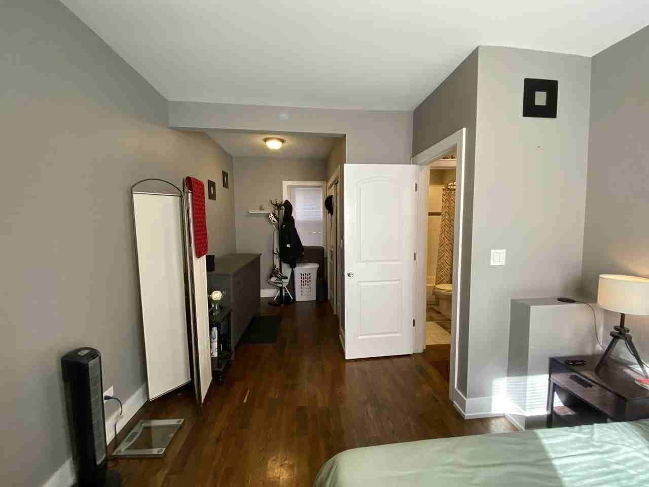 1700 S Jefferson St #1R - Photo 6 of 15