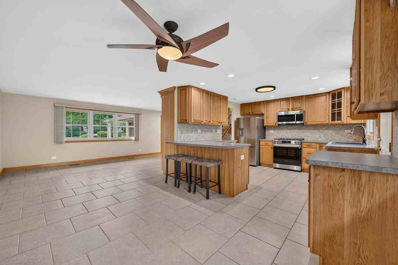 135 Jeffery Ln - Photo 6 of 42