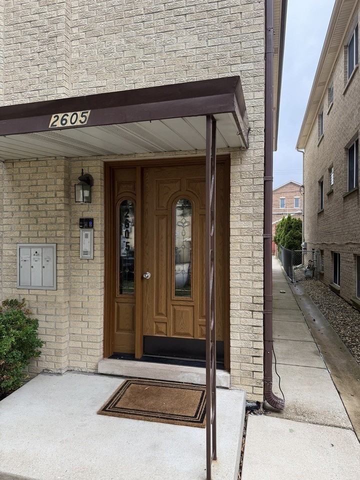 2605 N 76th Ave #G - Photo 2 of 20