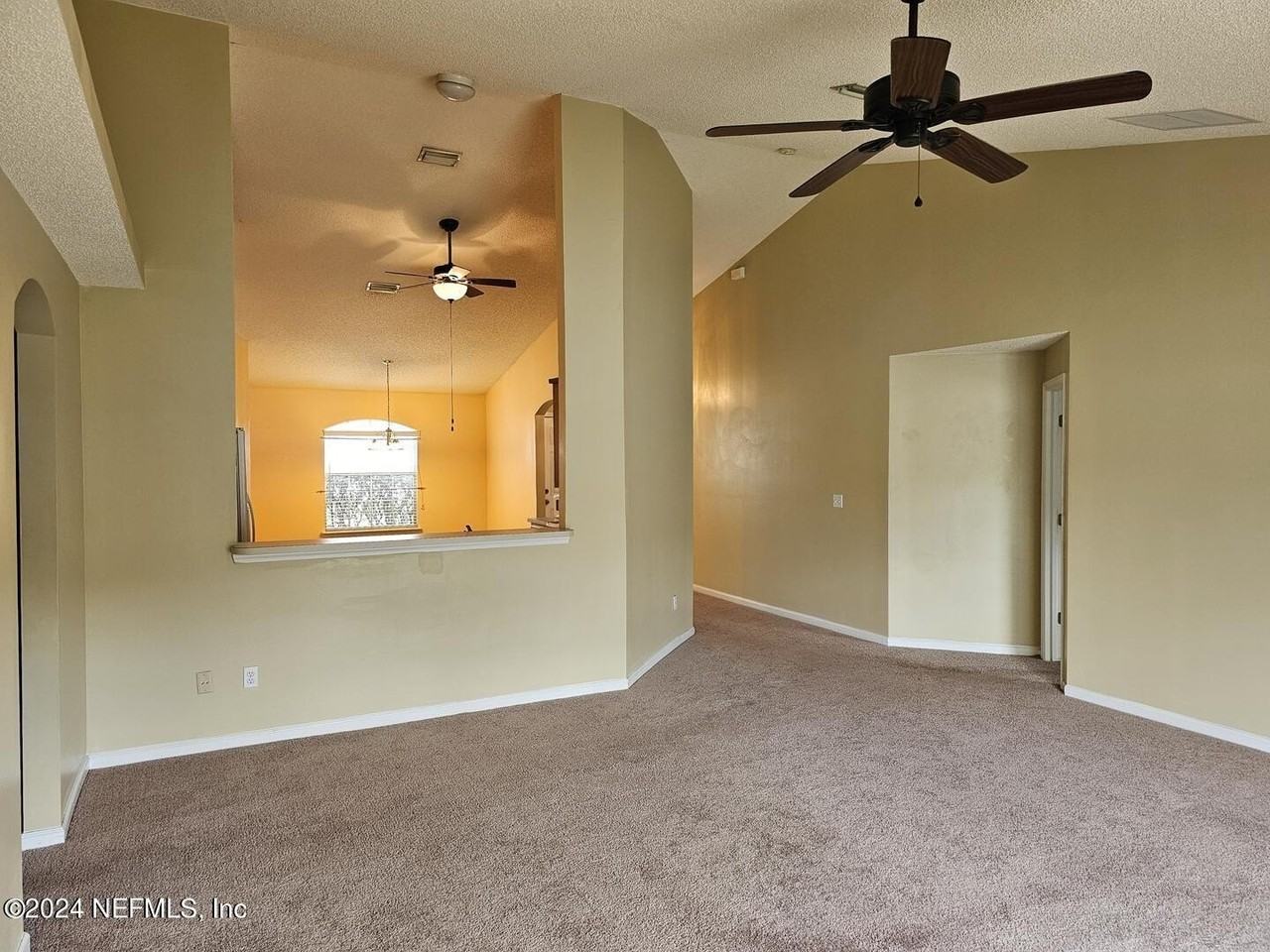 1276 Winding Brook Ct - Photo 5 of 16