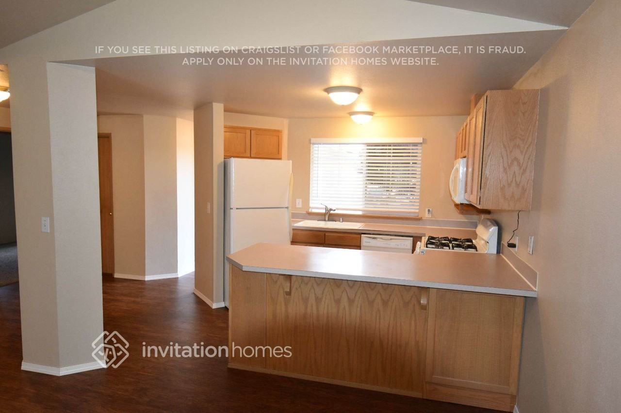 10511 59th Dr Ne - Photo 4 of 19