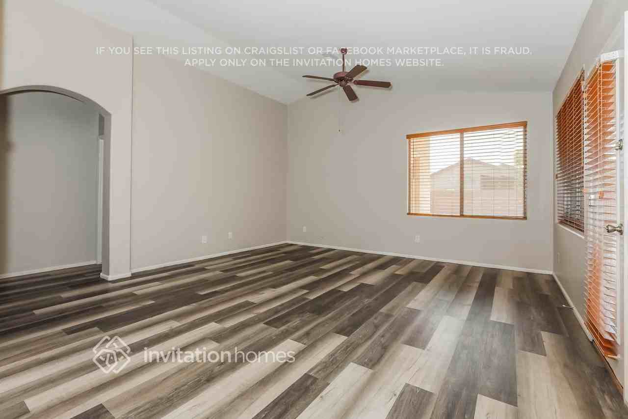 4319 E Amarillo Dr - Photo 5 of 16