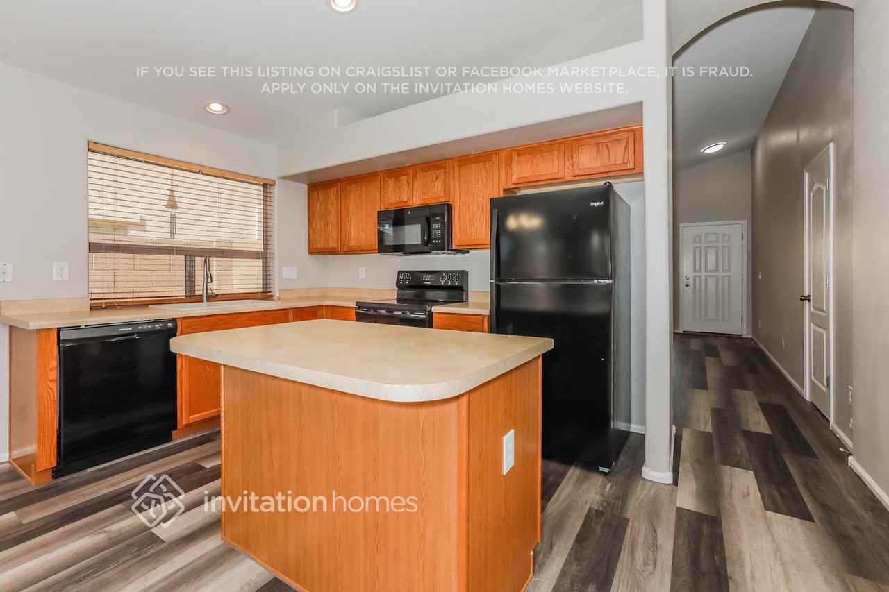 4319 E Amarillo Dr - Photo 7 of 16