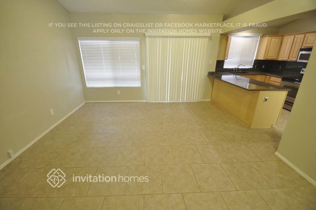 1320 E Tonto Ln - Photo 4 of 11