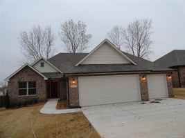 featured image of 2423 W Little Rock Pl