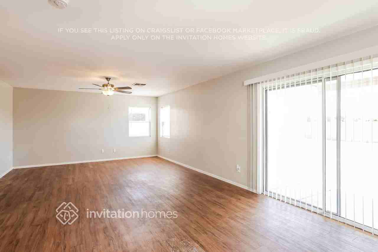 12417 N 127th Dr - Photo 3 of 16