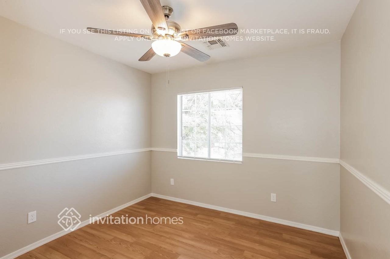 12417 N 127th Dr - Photo 7 of 16