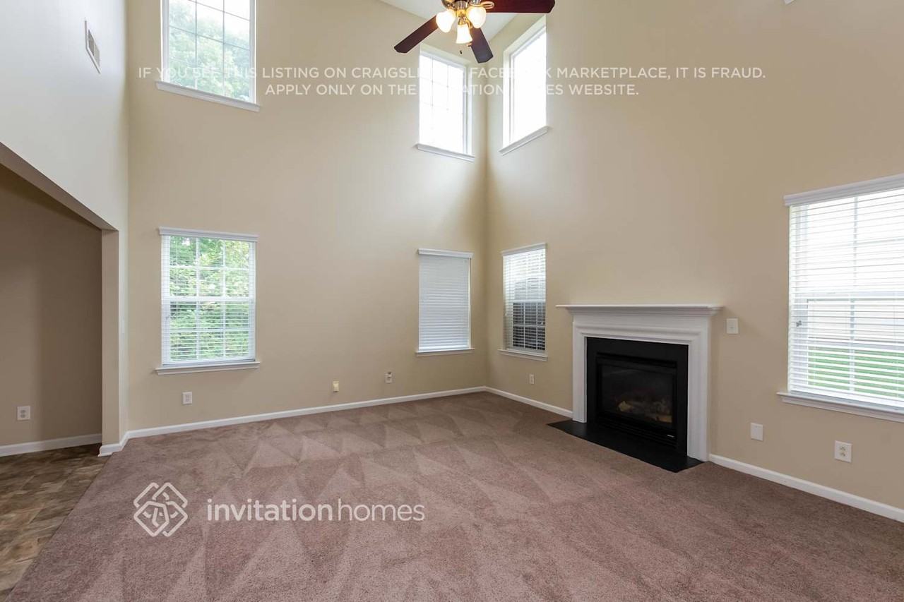 12132 Palomar Dr - Photo 4 of 16