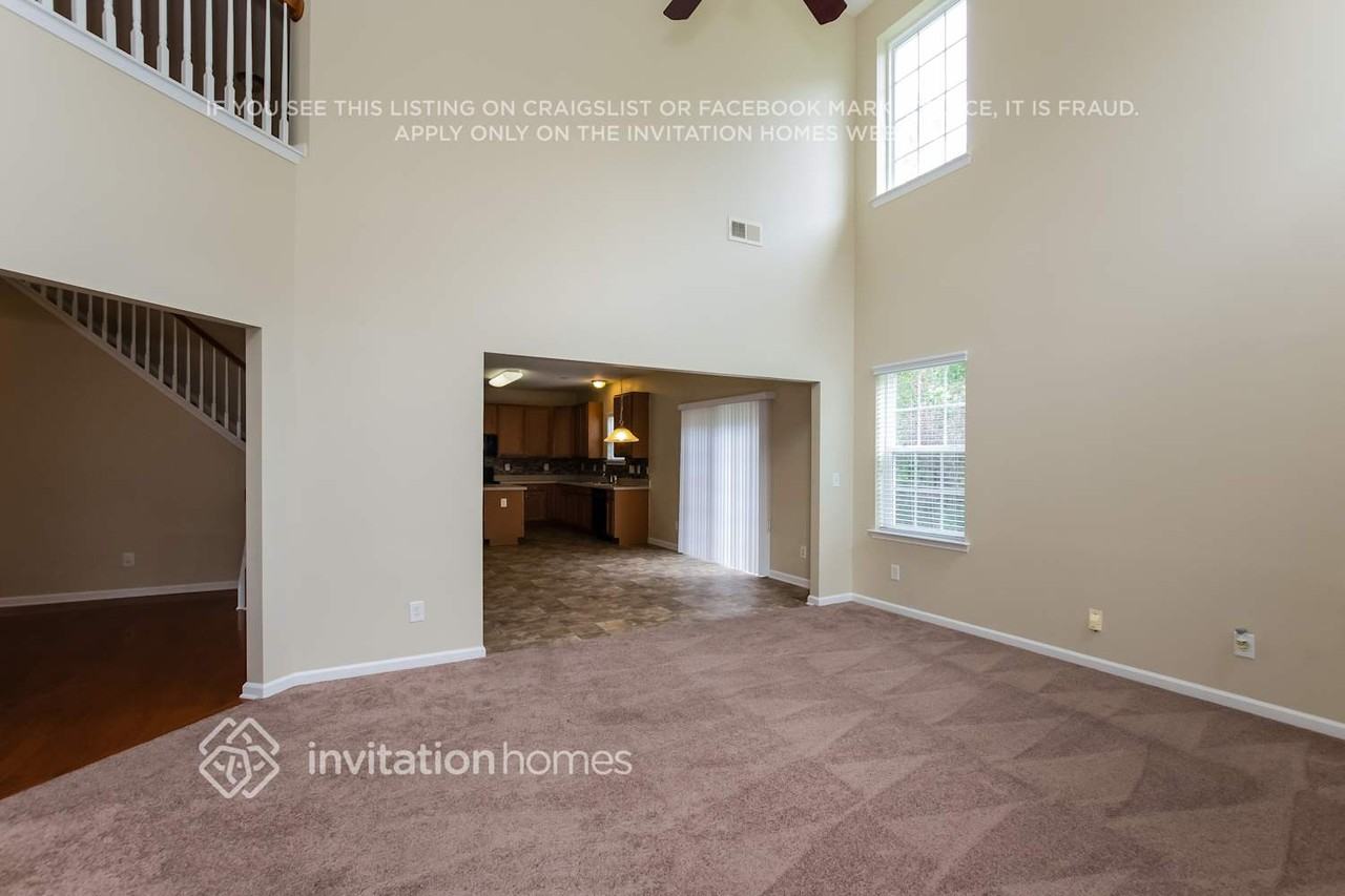 12132 Palomar Dr - Photo 5 of 16
