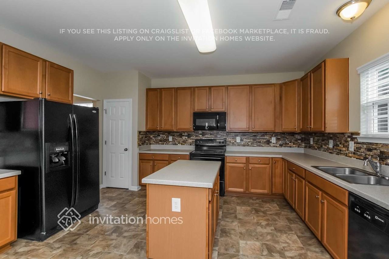 12132 Palomar Dr - Photo 7 of 16