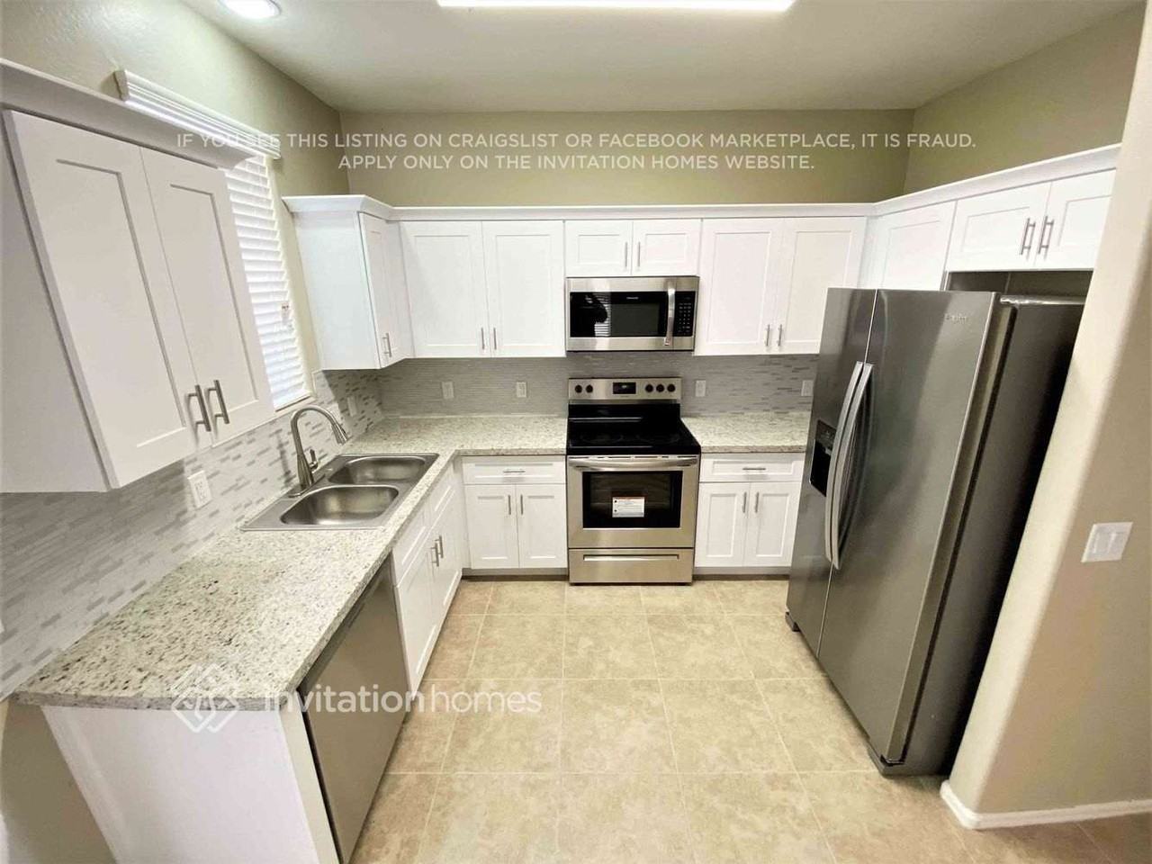 6626 W Polk St - Photo 4 of 15