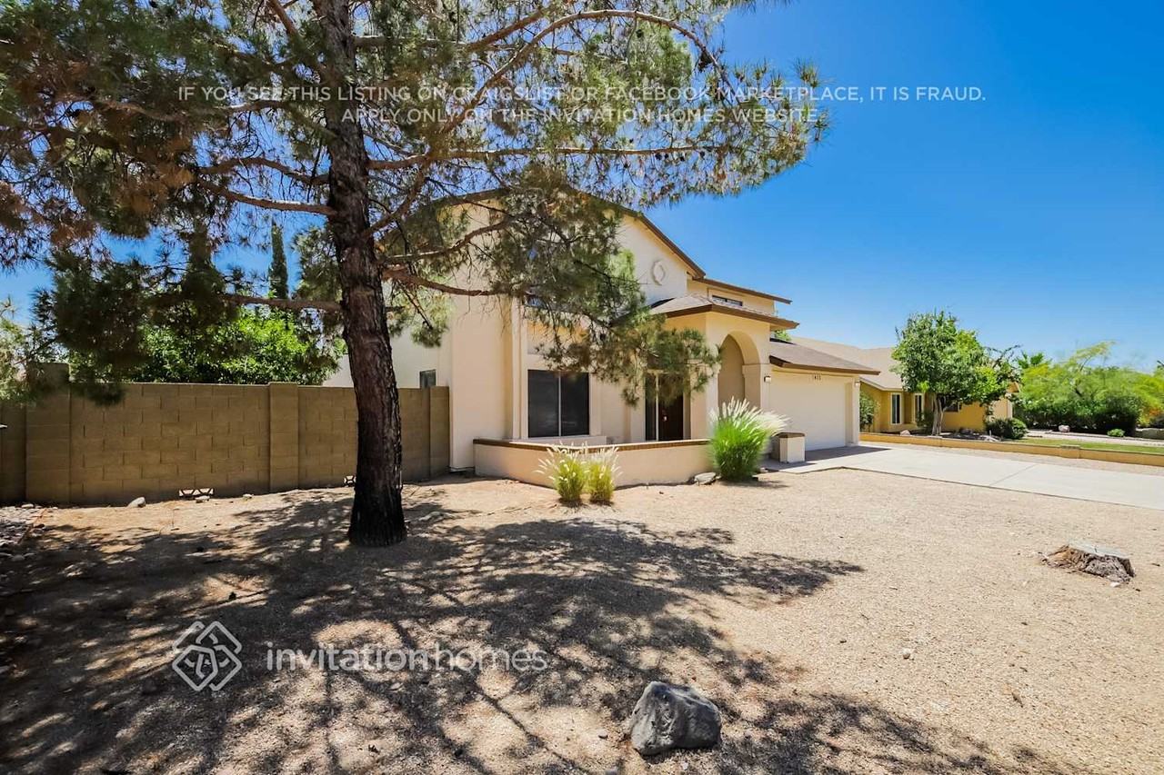 1433 E Utopia Rd - Photo 2 of 16