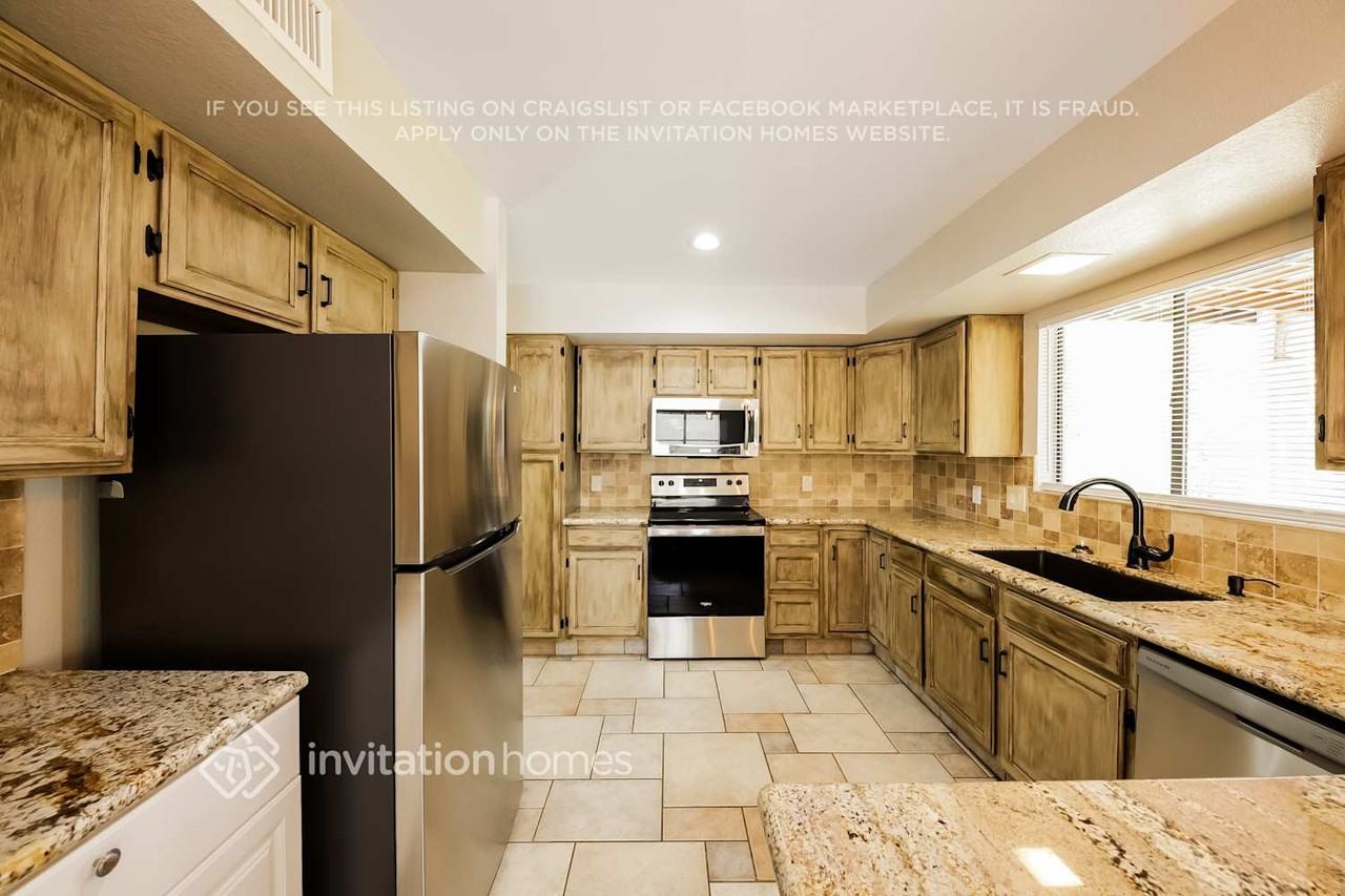 1433 E Utopia Rd - Photo 6 of 16