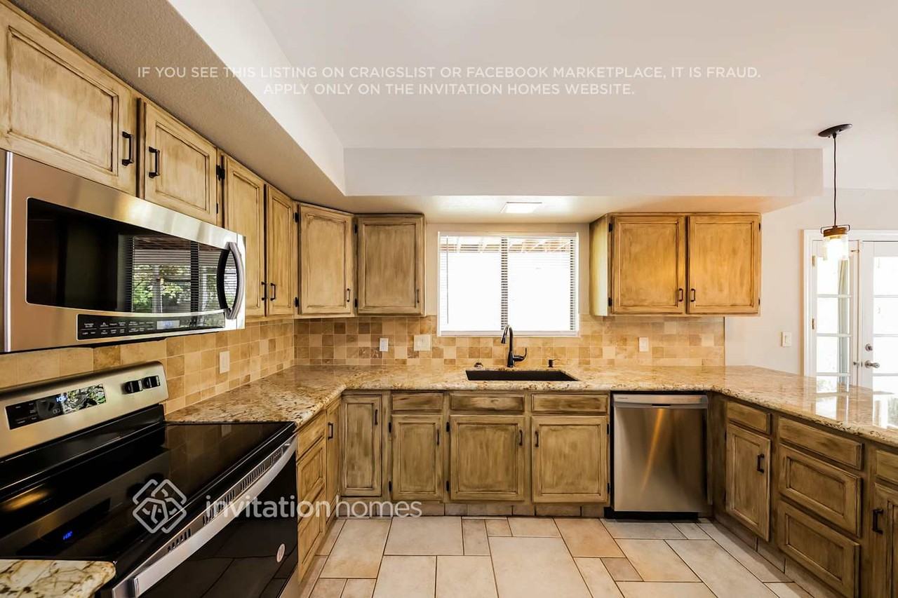 1433 E Utopia Rd - Photo 7 of 16