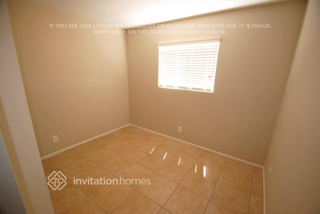 817 N 95th St - Photo 4 of 15