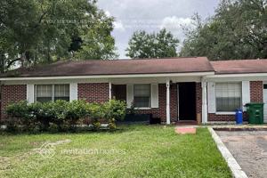 featured image of 3012 E Waters Ave
