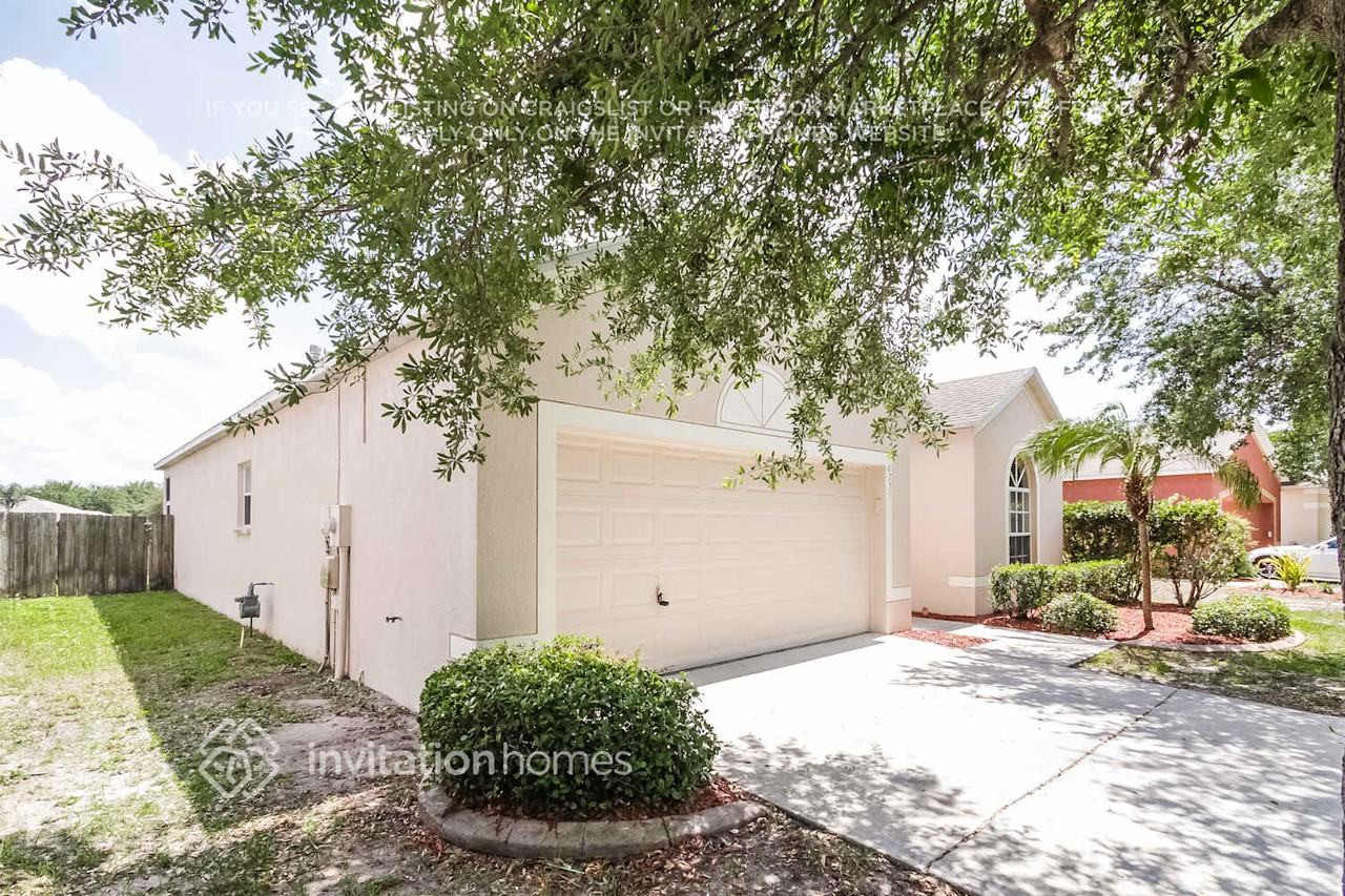 6731 Monarch Park Dr - Photo 3 of 21