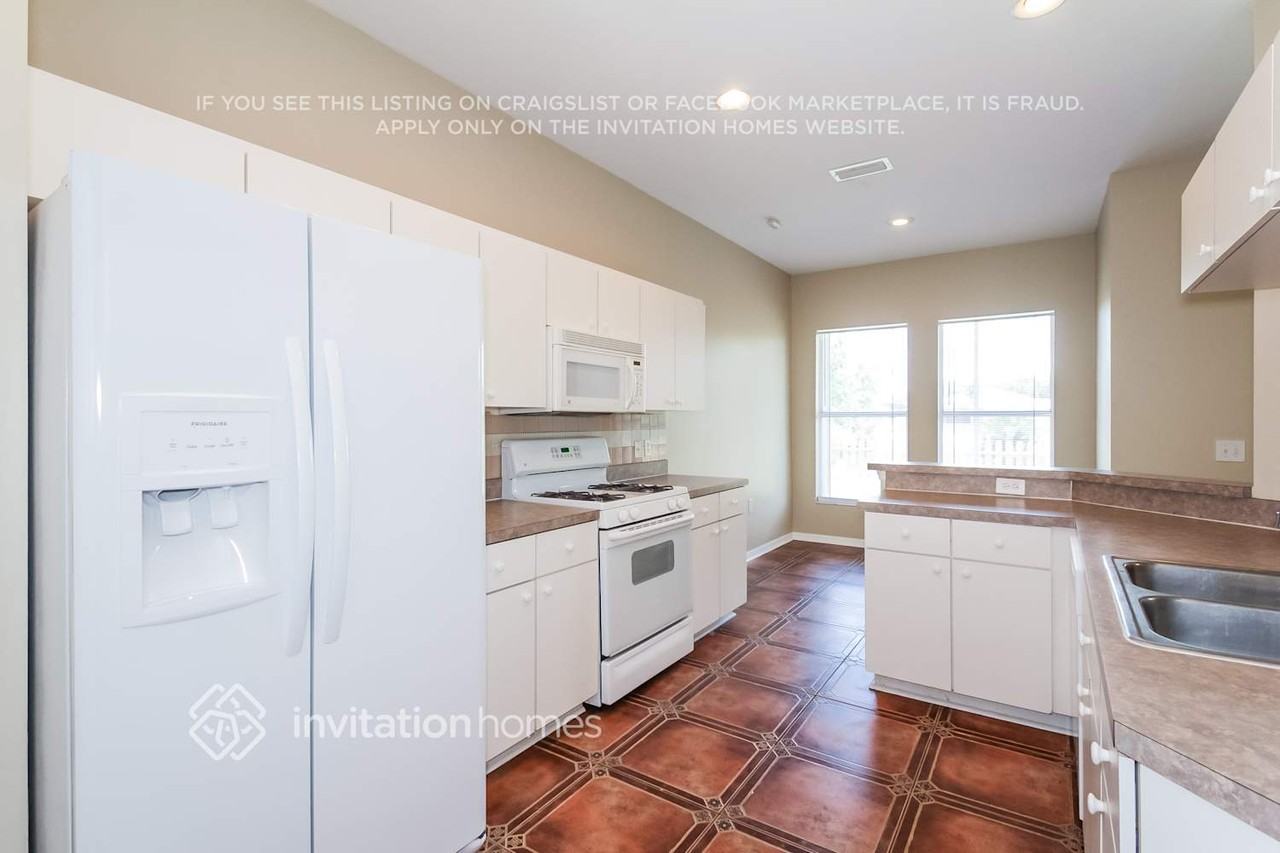 6731 Monarch Park Dr - Photo 7 of 21