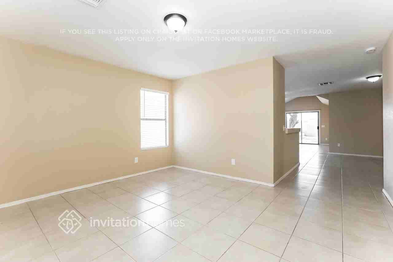 10465 E Azalea Ave - Photo 5 of 18