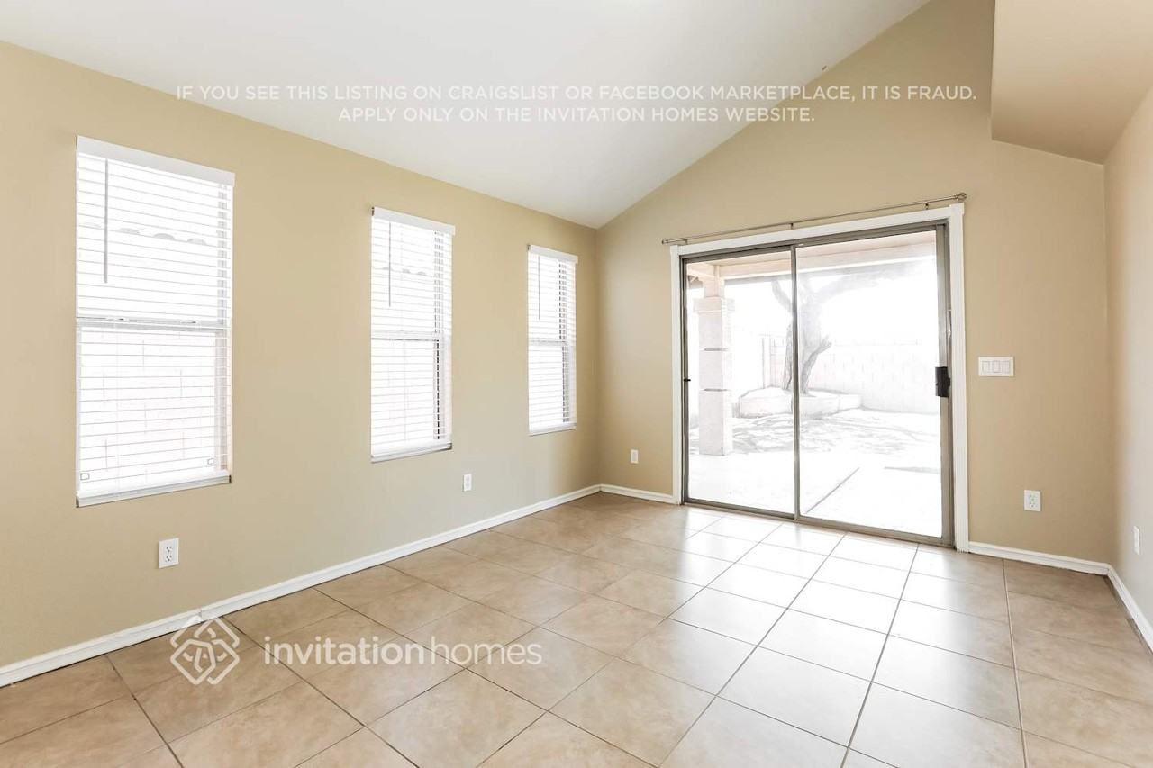 10465 E Azalea Ave - Photo 6 of 18