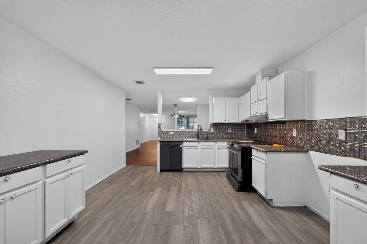 5416 Temecula Rd - Photo 7 of 27
